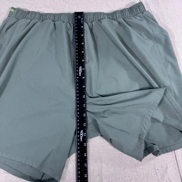 Saucony Running Shorts Mens XXL Sage Green Excellent 7 Inch Inseam Lined Pocket - Picture 11 of 13